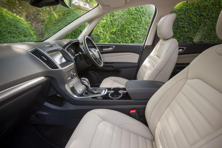  Ford Galaxy 2015 года  (UK) (фото 13 из 27)